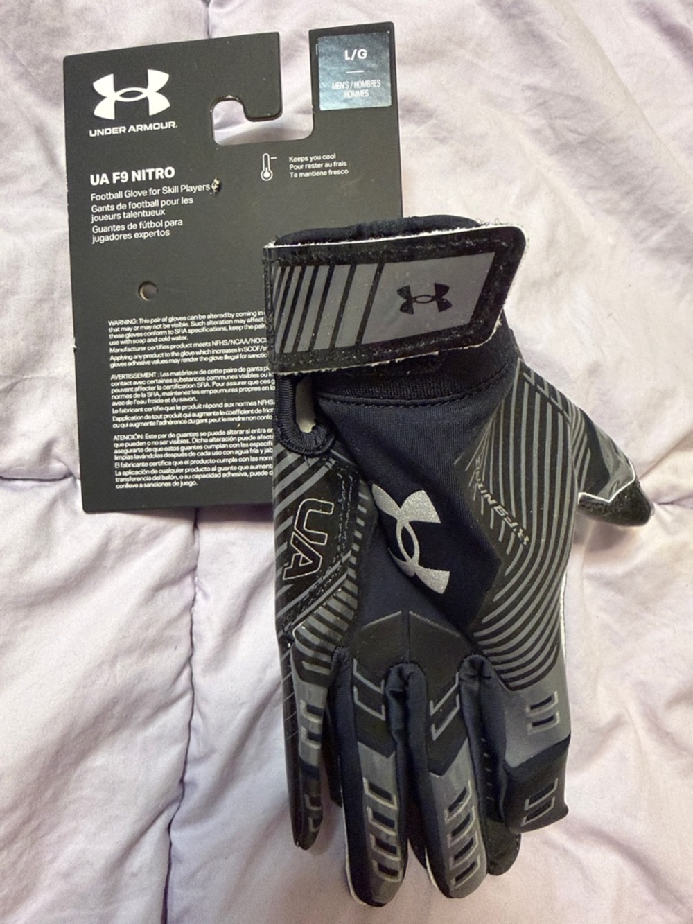 NWT Under Armour Black and Gray UA F9 Nitro Football Gloves Size Youth Large